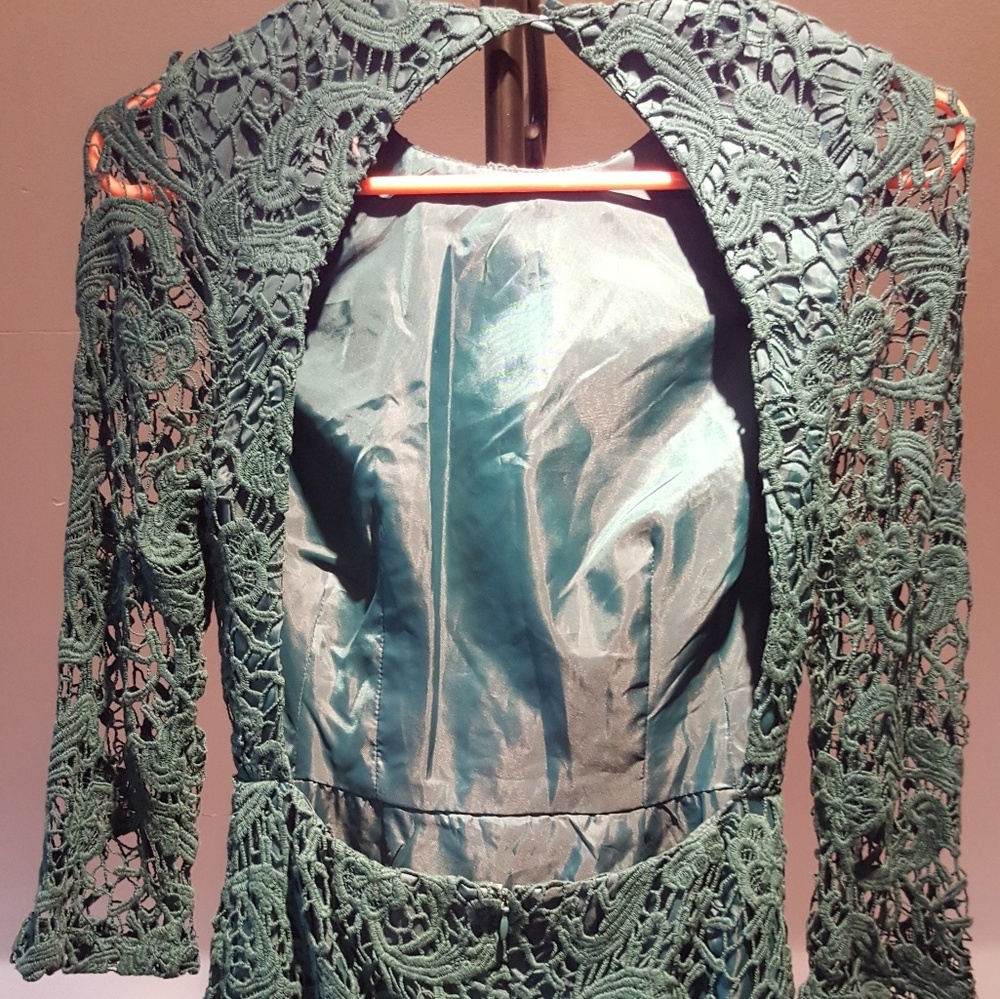 Dress - Picture 2 of 2